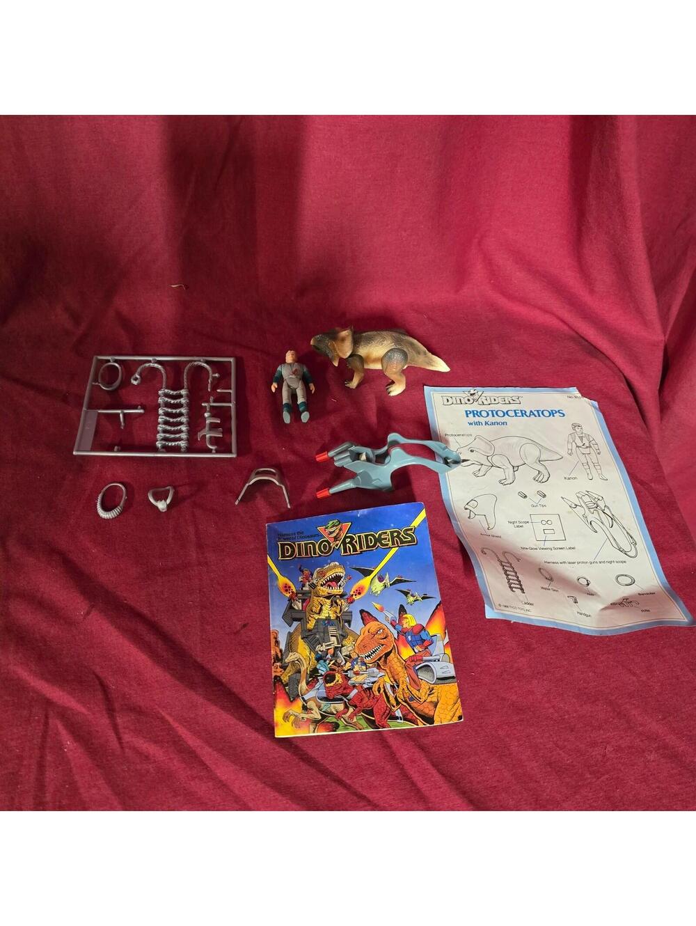 Dino Riders Protoceratops W Kanon Tyco 1988 W Instructions & Mini Comic Series 2